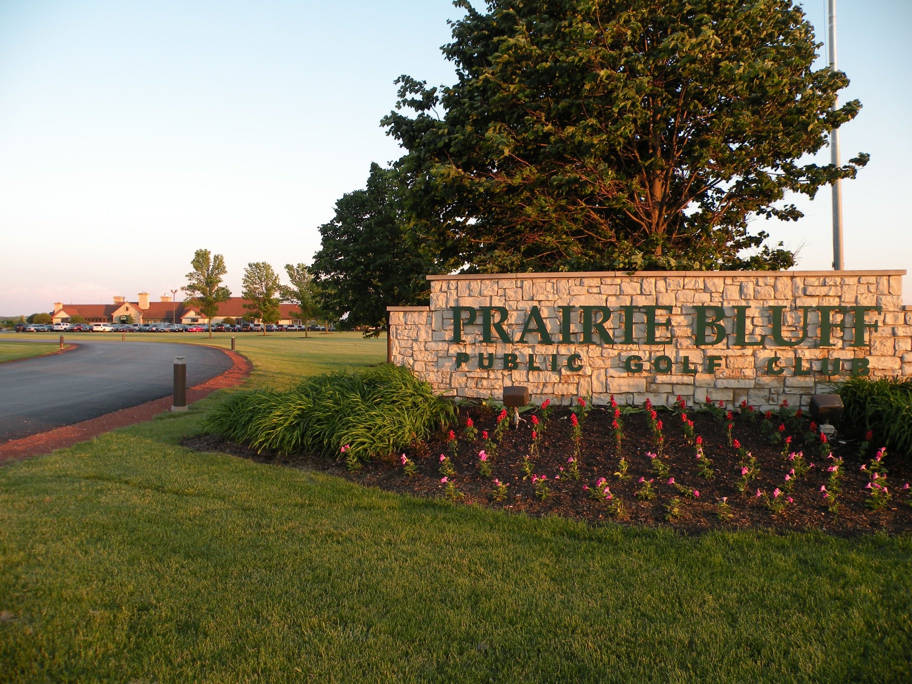 Prairie Bluff Golf Club Grab the Clubs